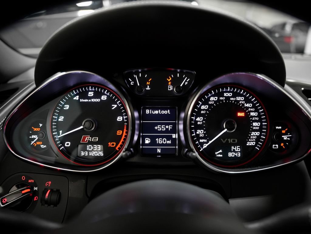 Used 2015 Audi R8 V10 w/ Full Leather Package image 12