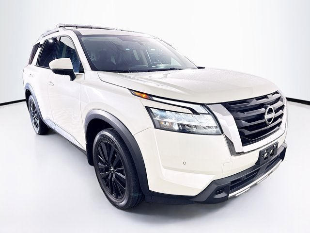 Certified 2023 Nissan Pathfinder SL w/ SL Premium Package image 3