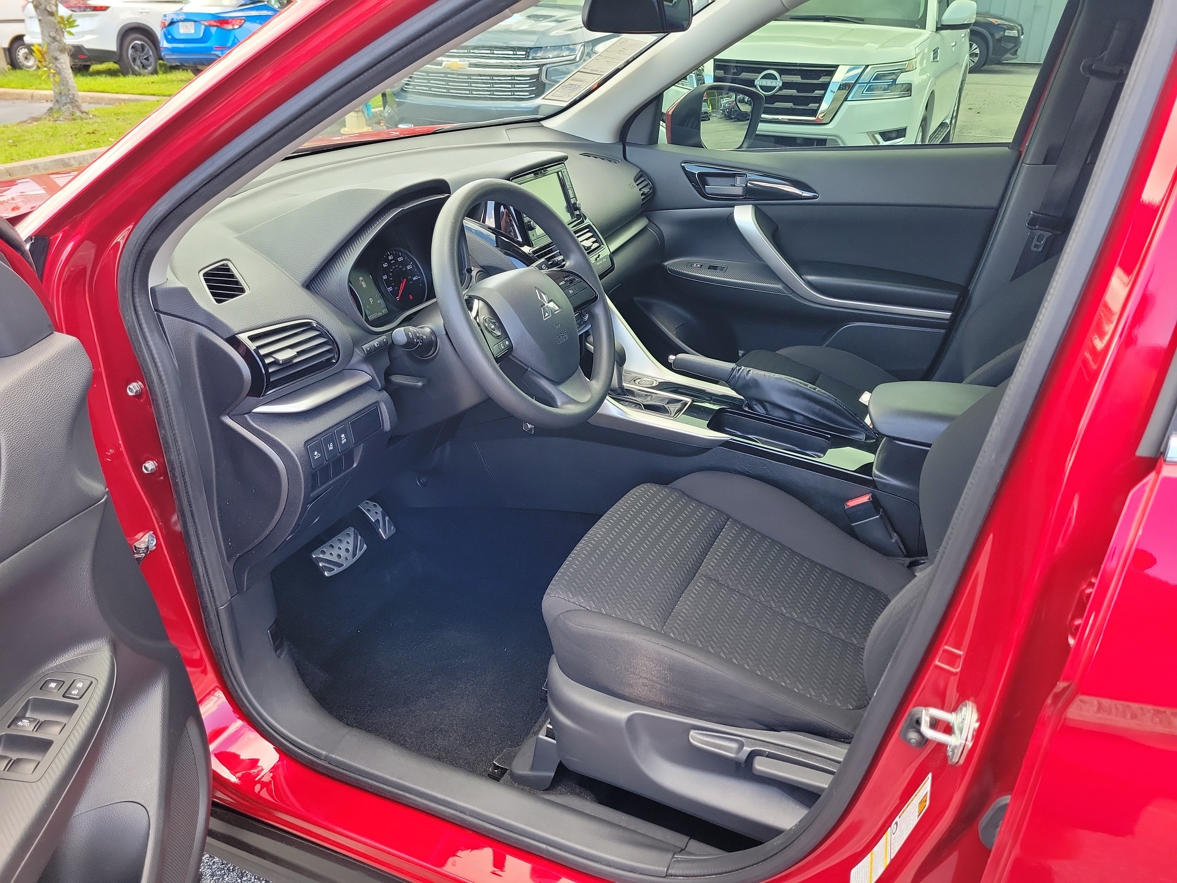 Used 2025 Mitsubishi Eclipse Cross ES AWD/4WD image 11