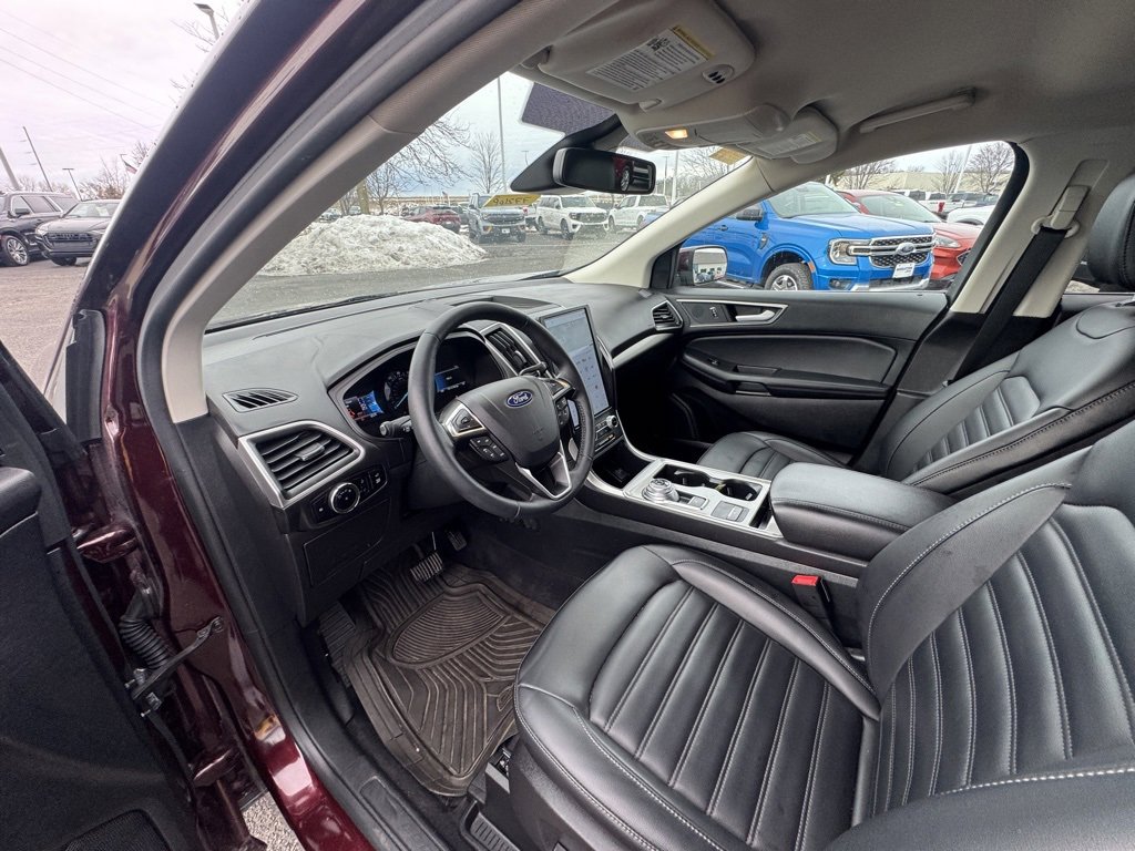 Certified 2024 Ford Edge SEL w/ Convenience Package image 9