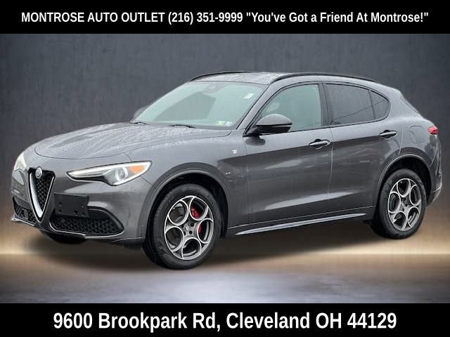 Used 2023 Alfa Romeo Stelvio Ti w/ Active Assist Plus Package image 3