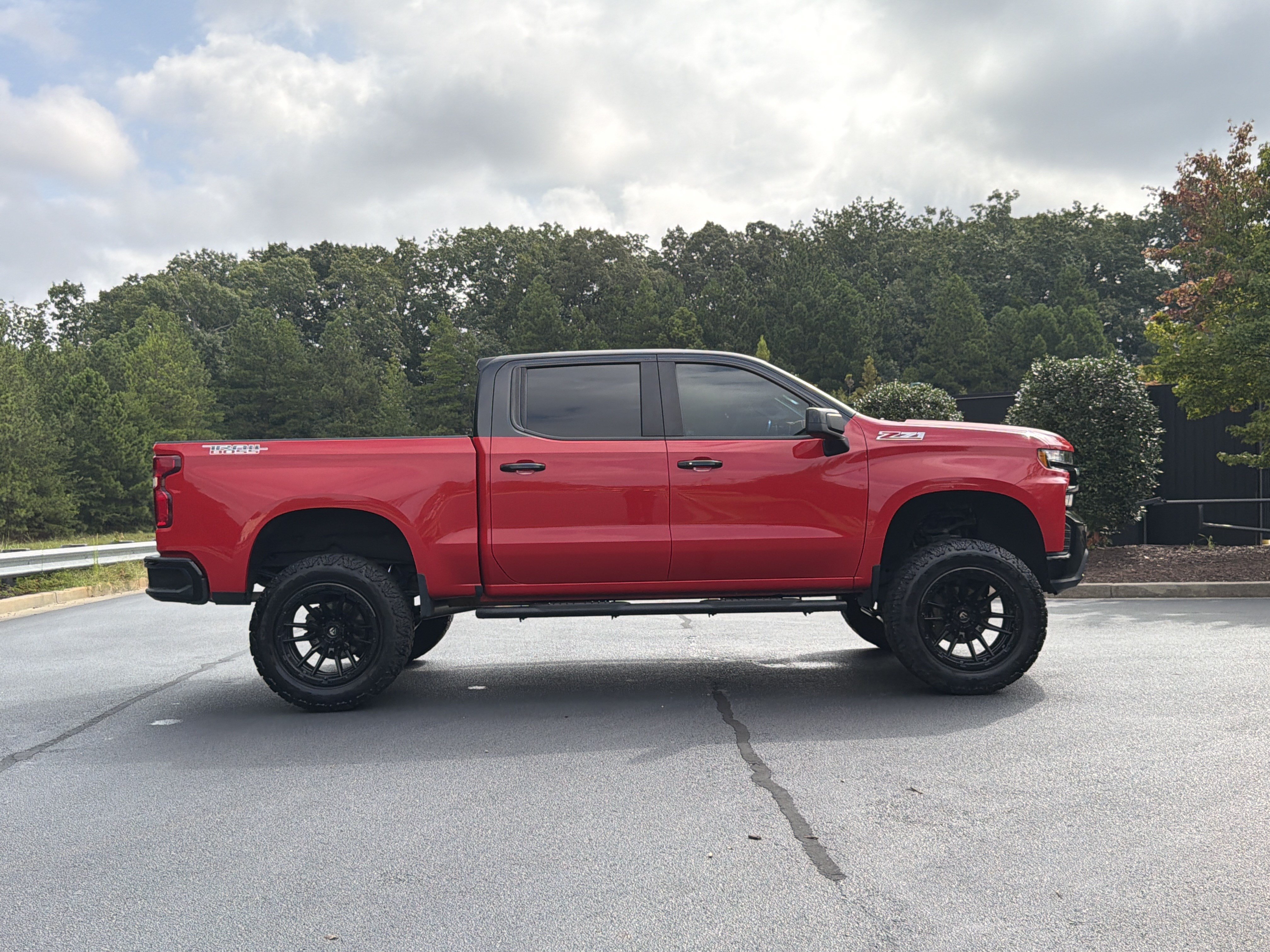 Used 2022 Chevrolet Silverado 1500 LT Trail Boss w/ Bed Protection Package AWD/4WD image 5