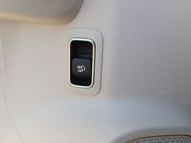 New 2026 Mercedes-Benz GLB 250 4MATIC image 23