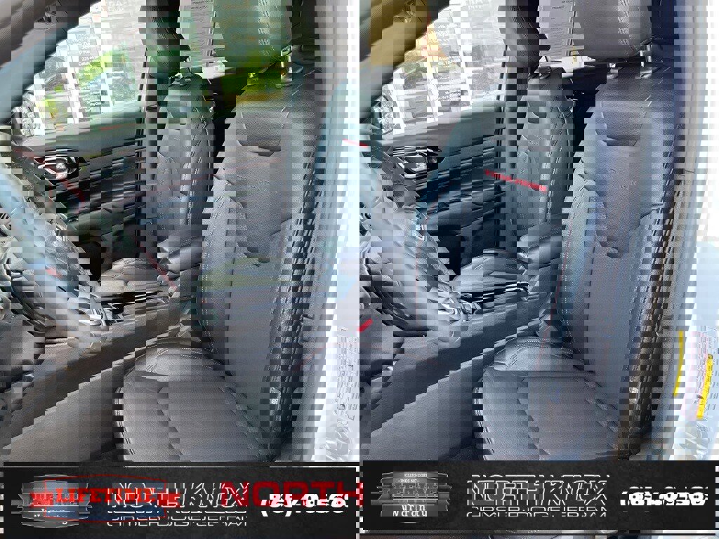 Used 2024 Jeep Compass Trailhawk image 6