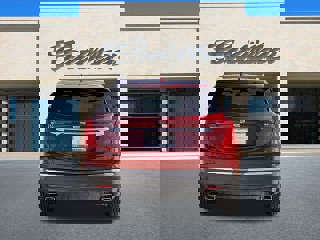 Used 2018 Cadillac XT5 Luxury w/ Driver Awareness Package image 4