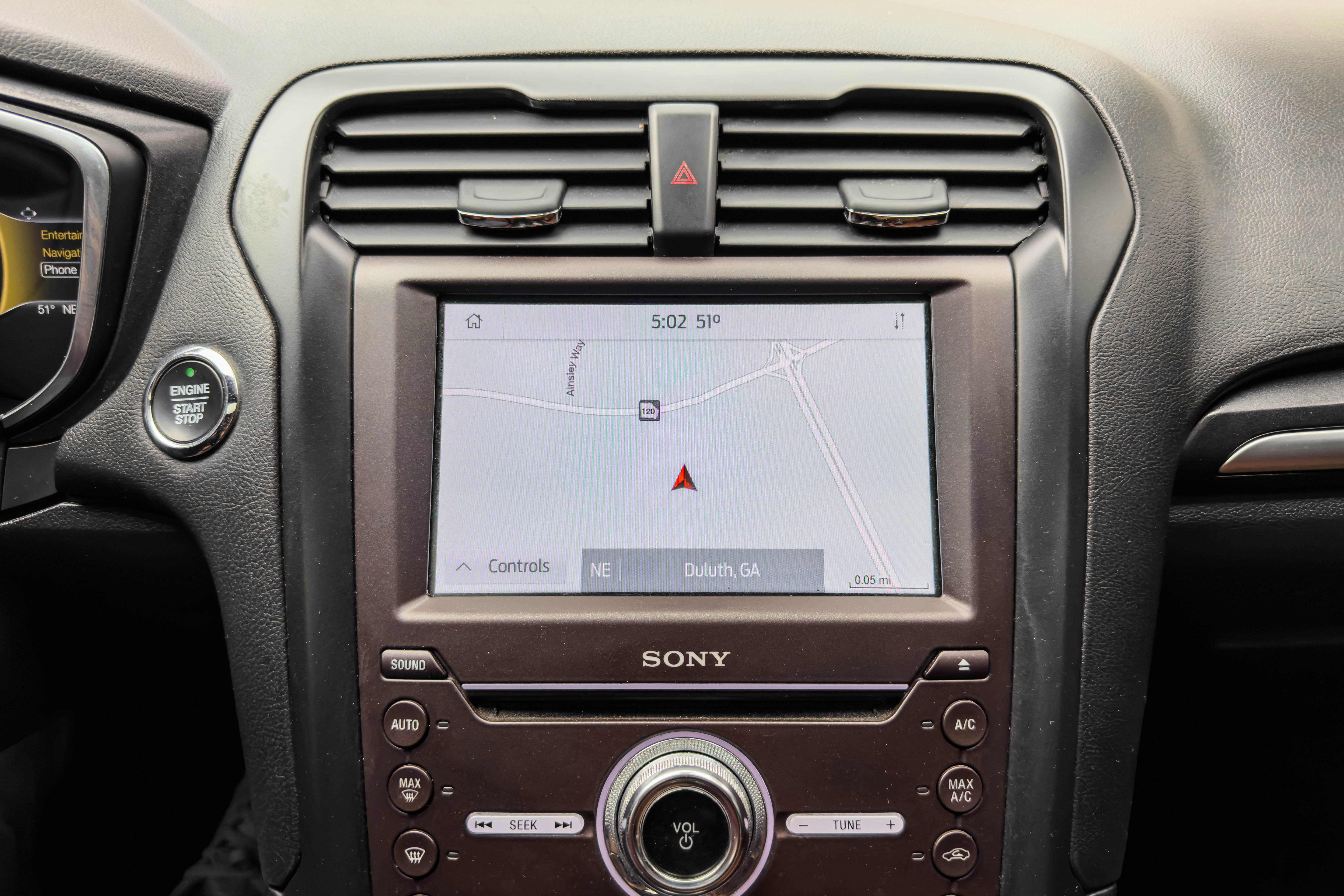 Used 2020 Ford Fusion Titanium image 9