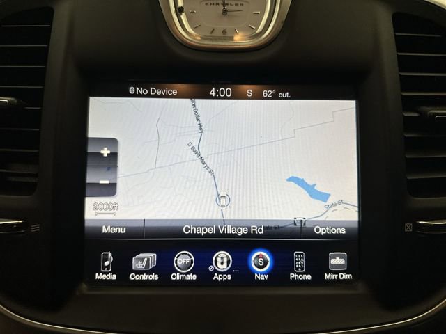 Used 2016 Chrysler 300 C image 22