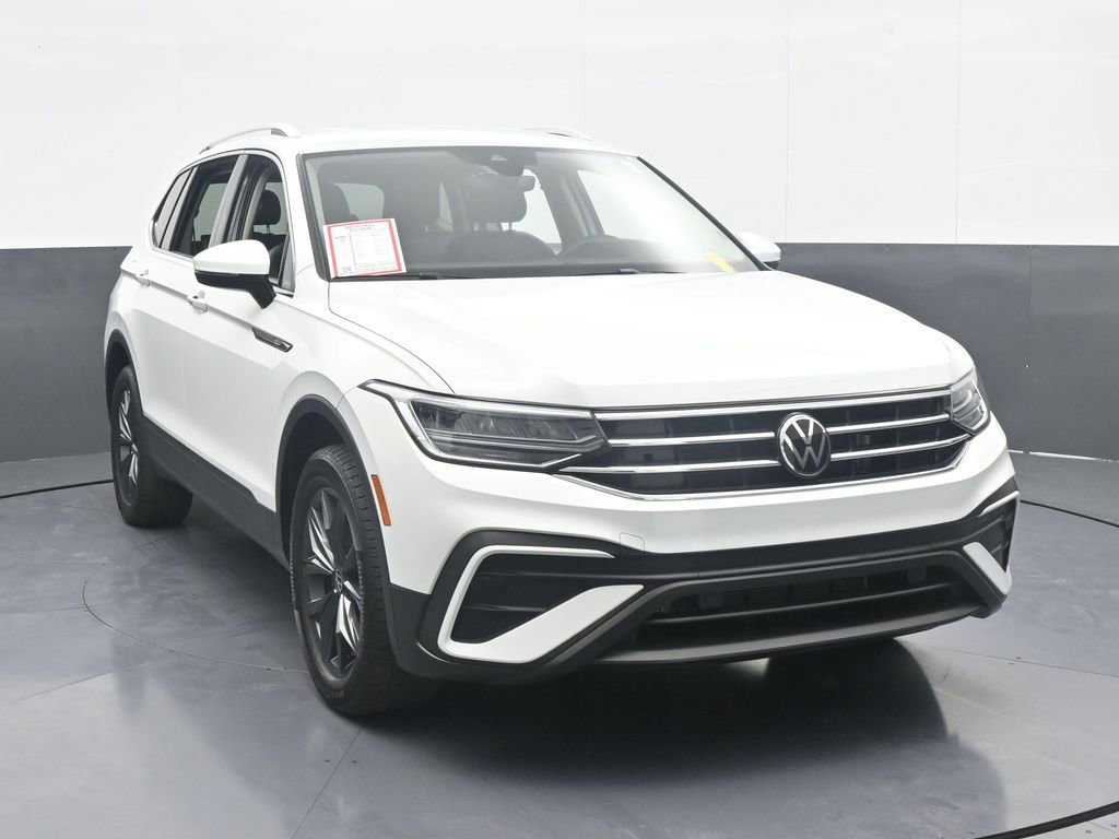 Used 2022 Volkswagen Tiguan SE image 9