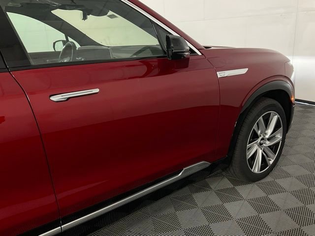 New 2026 Cadillac Vistiq Luxury w/ LPO, Floor Liner Package image 7