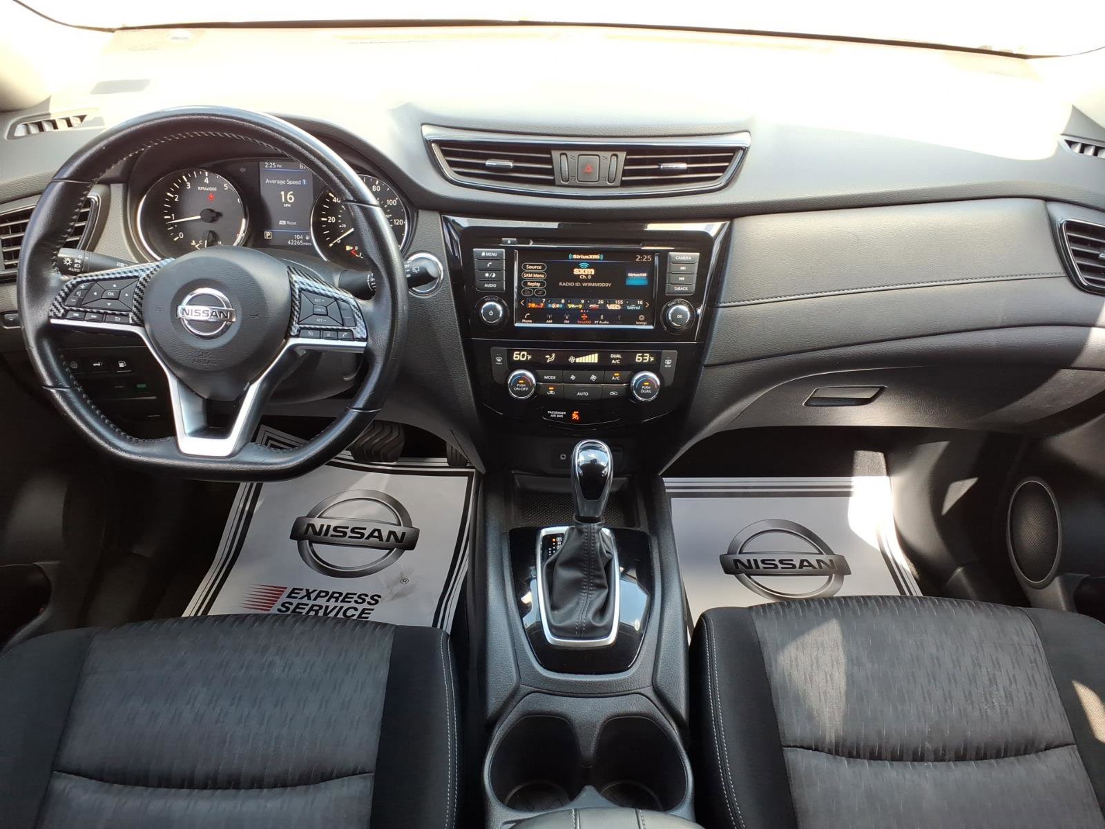 Used 2020 Nissan Rogue SV image 19