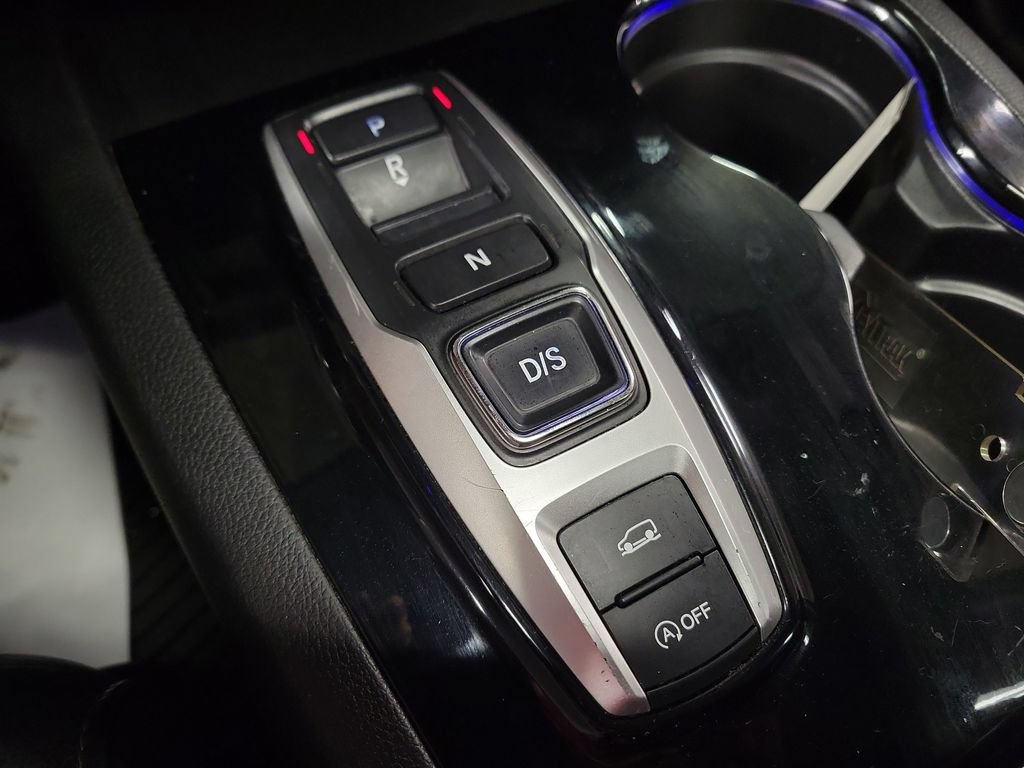 Used 2018 Honda Pilot Touring image 17