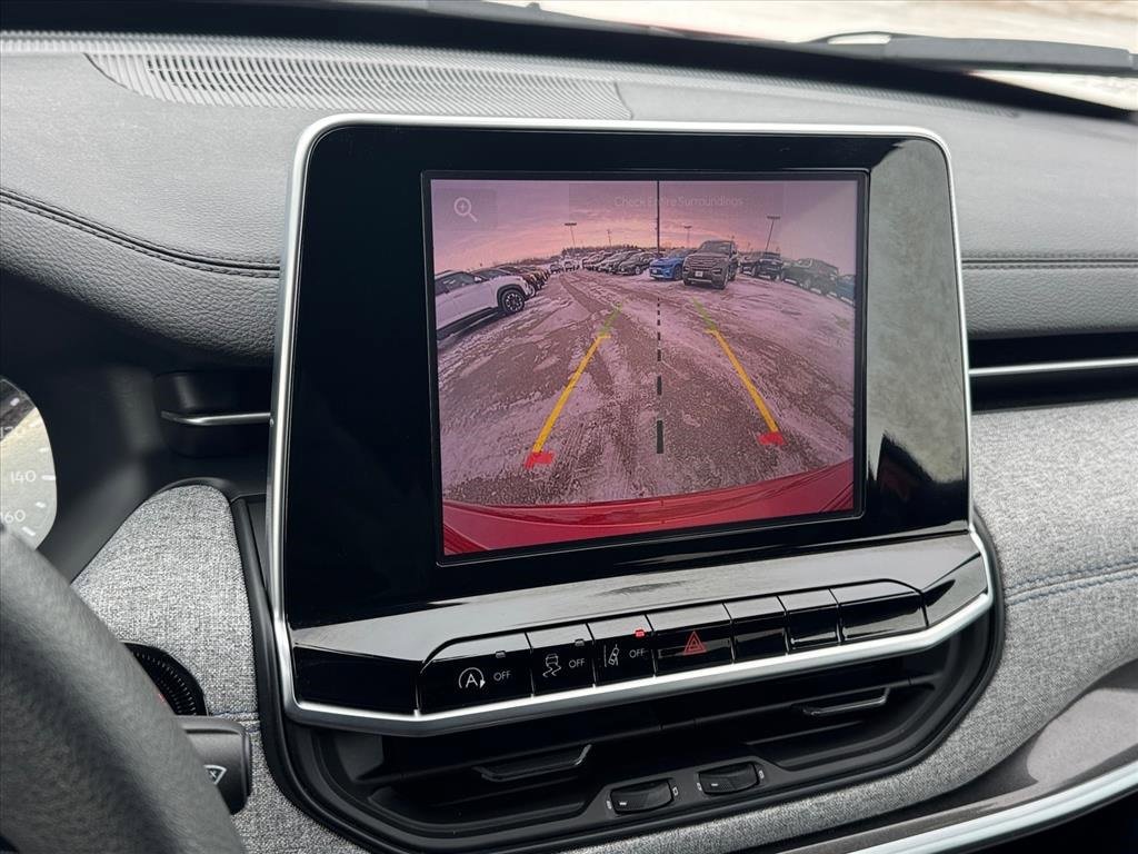 Used 2025 Jeep Compass Sport image 26