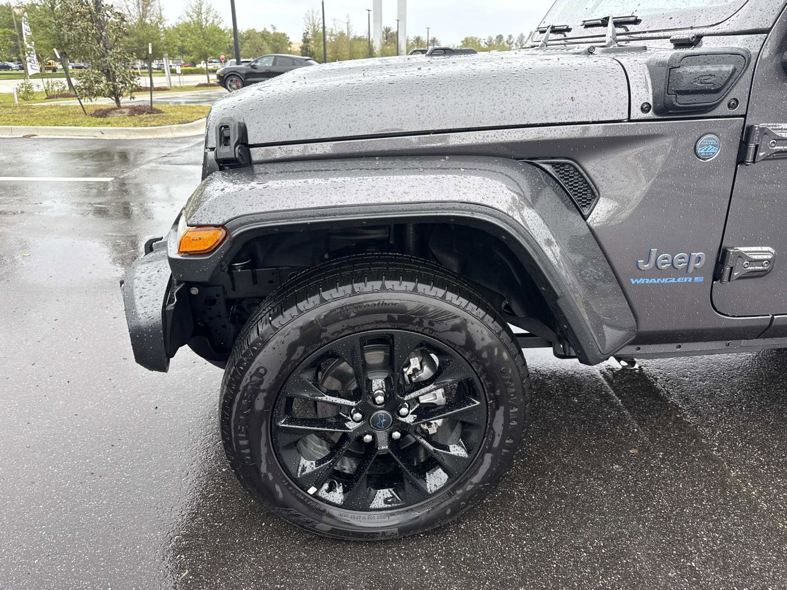 Used 2025 Jeep Wrangler Unlimited Sahara w/ Safety Group image 10