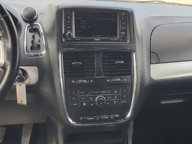 Used 2019 Dodge Grand Caravan GT FWD image 24