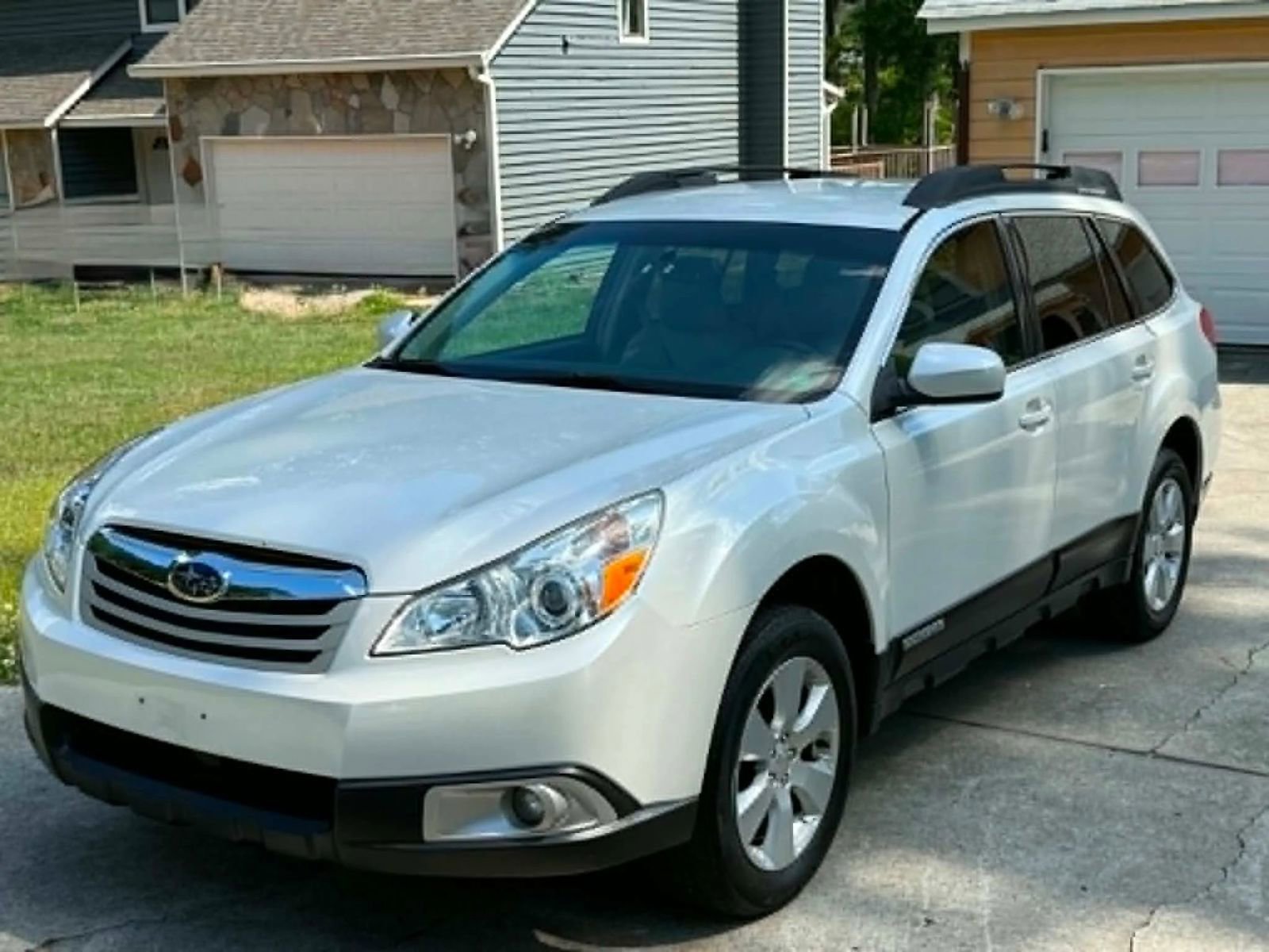 Used 2012 Subaru Outback 2.5i Premium image 1