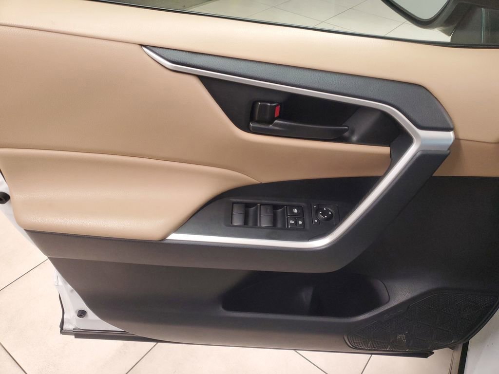 Used 2024 Toyota RAV4 LE image 17
