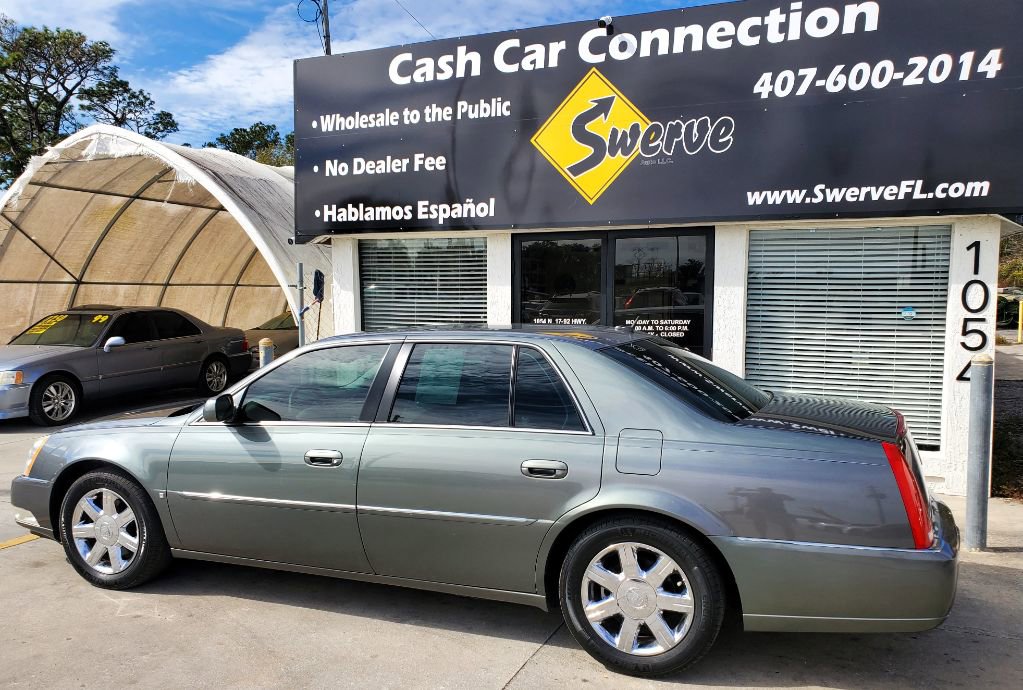 Used 2006 Cadillac DTS w/ Trunk Convenience Package image 8