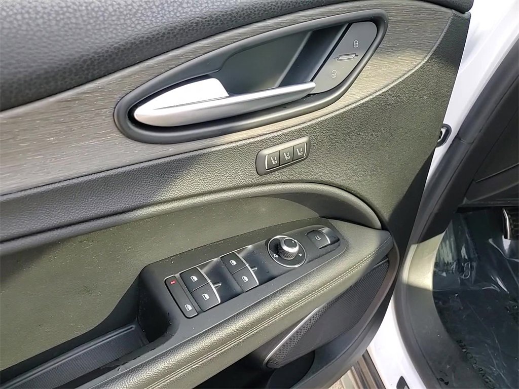 Used 2022 Alfa Romeo Stelvio Ti w/ Active Assist Plus Package image 10