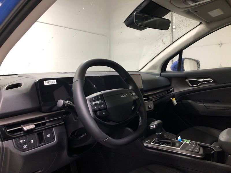 New 2026 Kia Sportage EX w/ EX Panorama Roof Package image 21