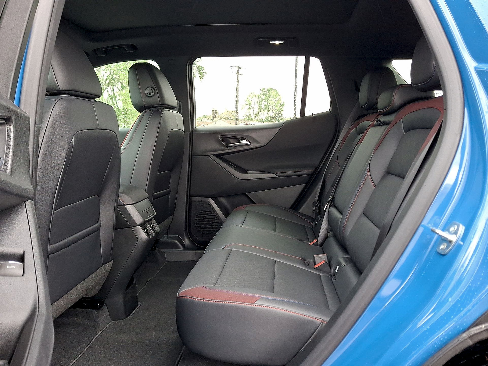 New 2026 Chevrolet Equinox RS w/ Safety and Technology Package AWD/4WD image 13