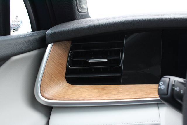 New 2026 Volkswagen Tiguan SEL R-Line AWD/4WD image 10