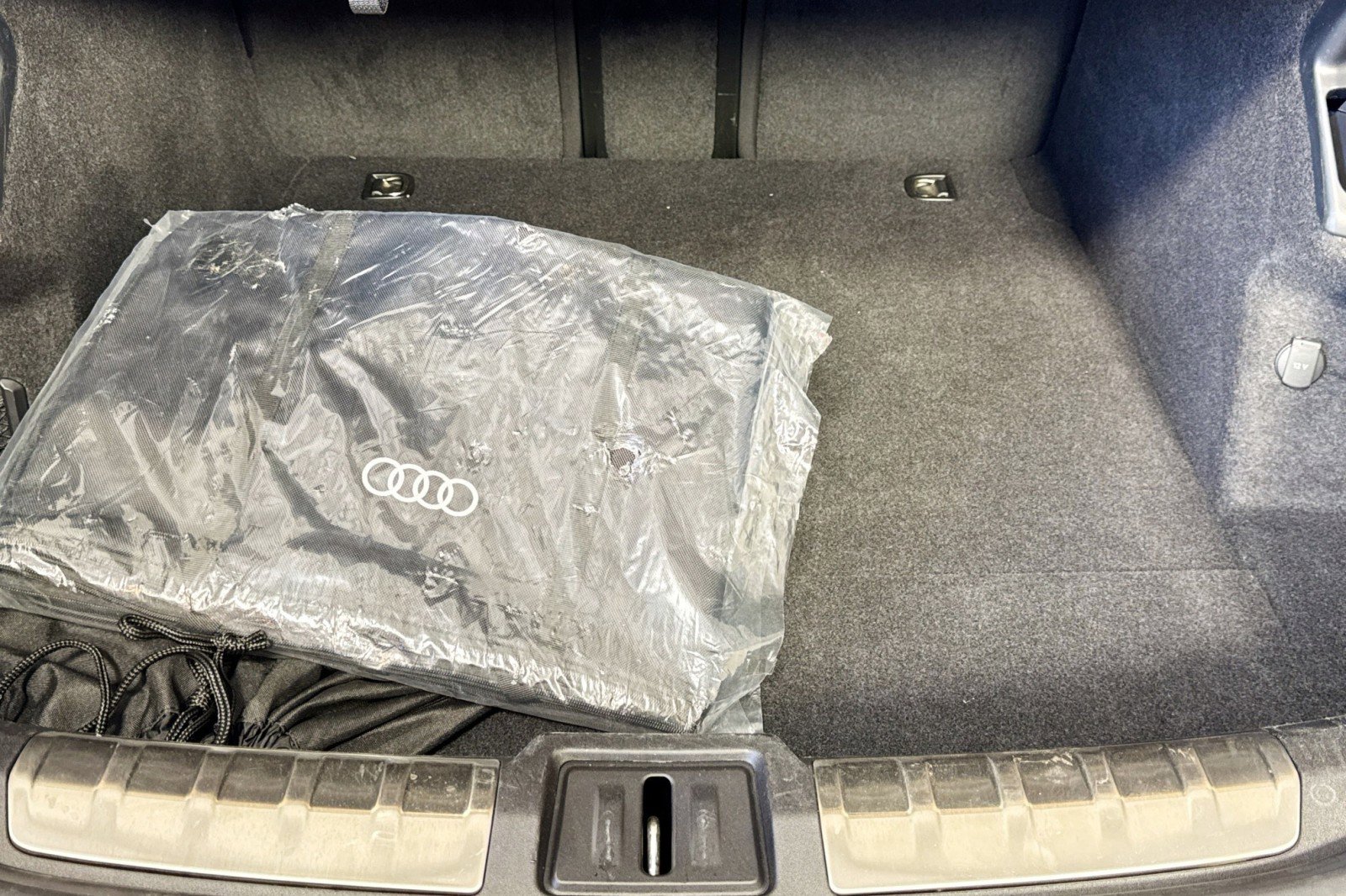 Used 2024 Audi RS e-tron GT w/ Carbon Performance Package AWD/4WD image 23