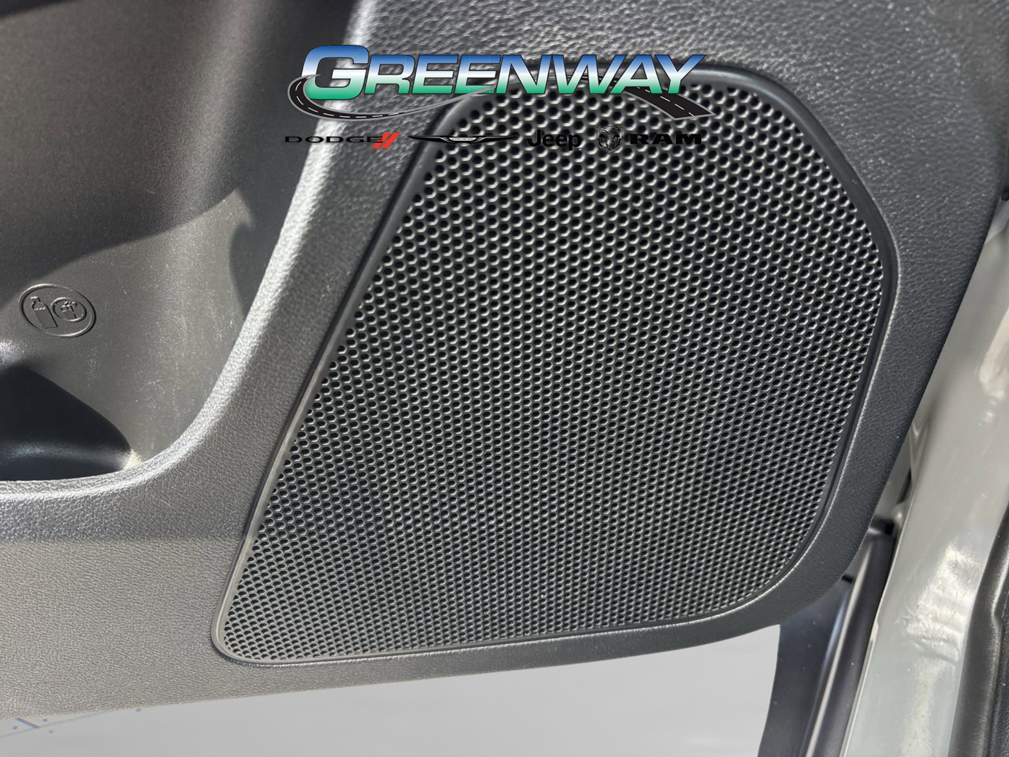 Used 2020 Jeep Cherokee Limited image 26