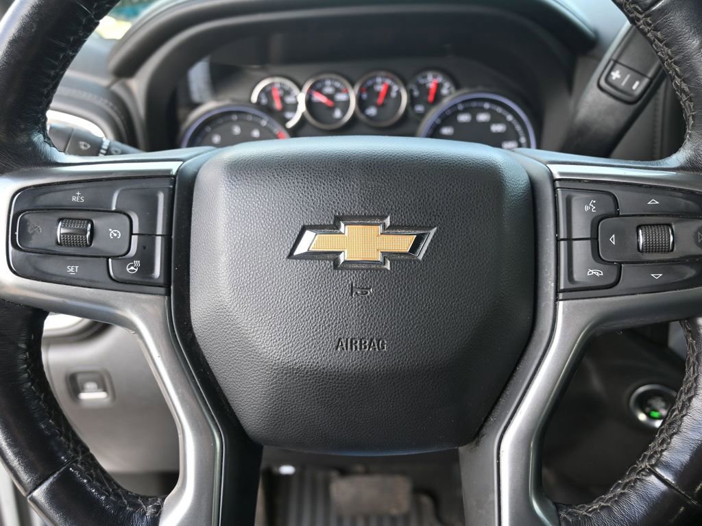 Used 2023 Chevrolet Silverado 3500 LTZ image 32
