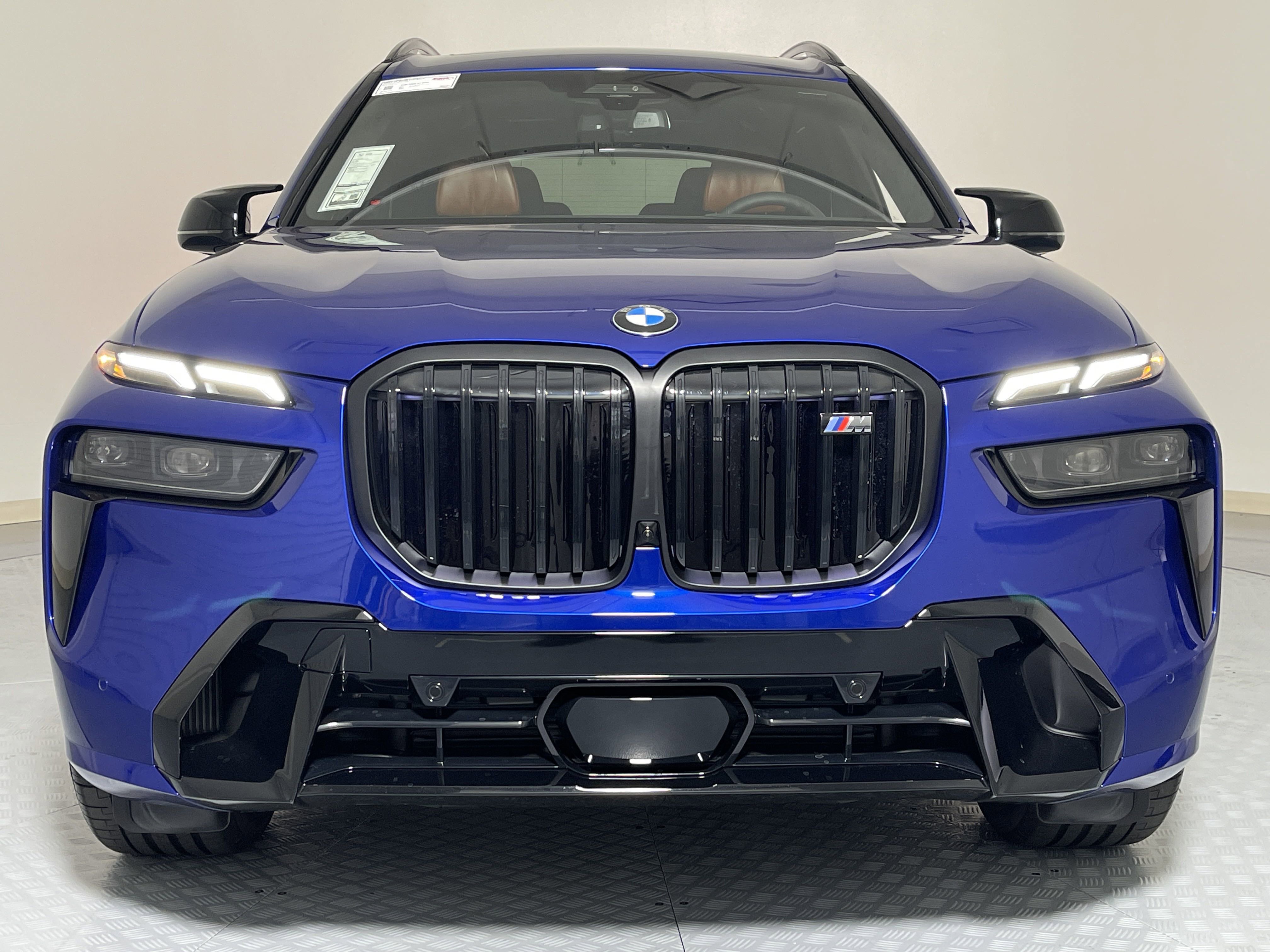 New 2026 BMW X7 M60i image 2