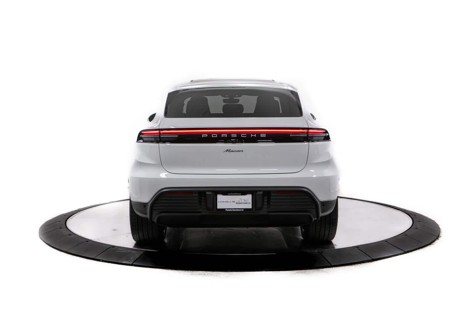 New 2026 Porsche Macan Electric RWD image 6