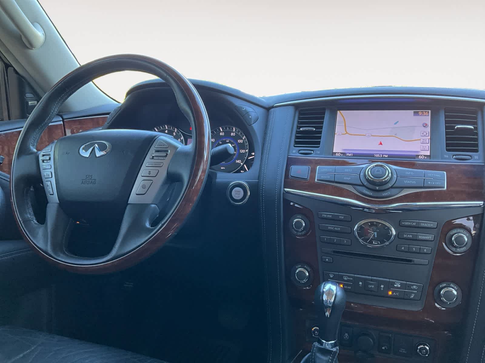 Used 2015 INFINITI QX80 4WD w/ Deluxe Technology Package image 12