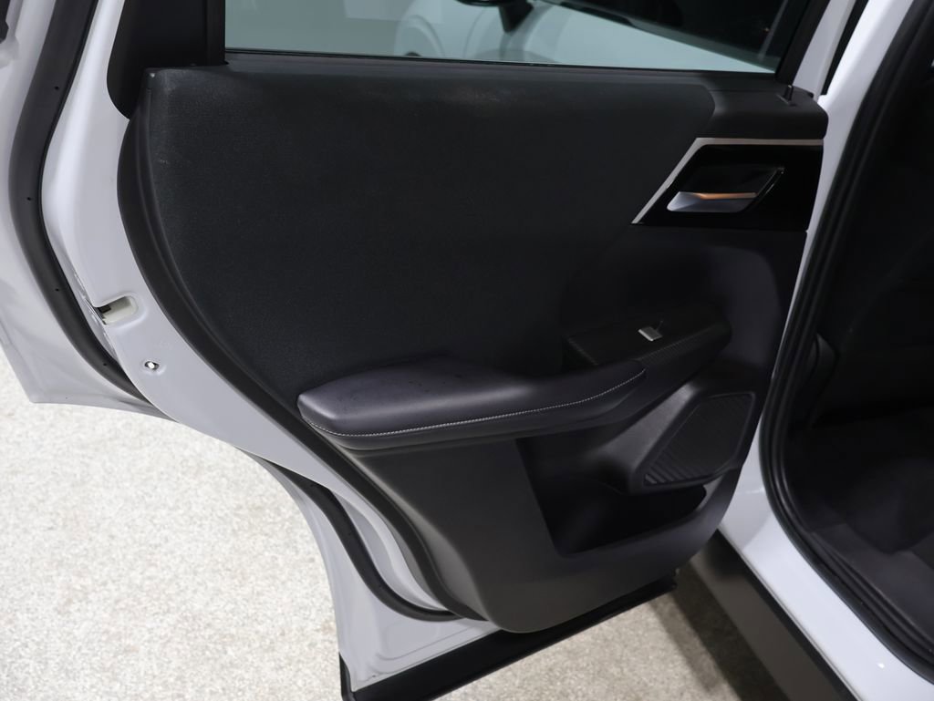 Used 2023 Mitsubishi Outlander ES AWD/4WD image 18