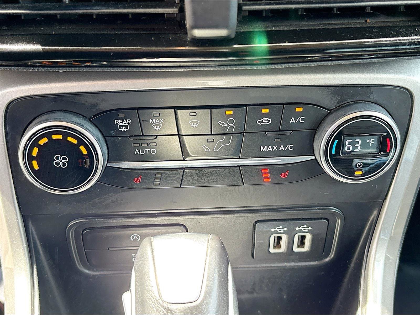 Used 2018 Ford EcoSport Titanium FWD image 16