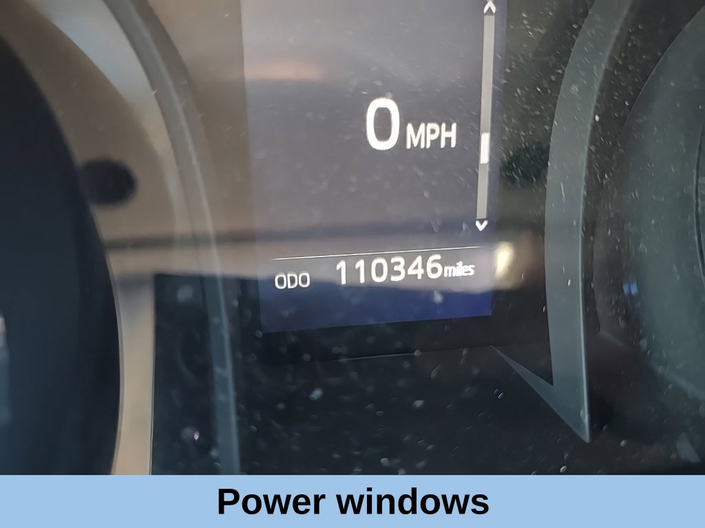 Used 2020 Toyota Camry SE FWD image 16