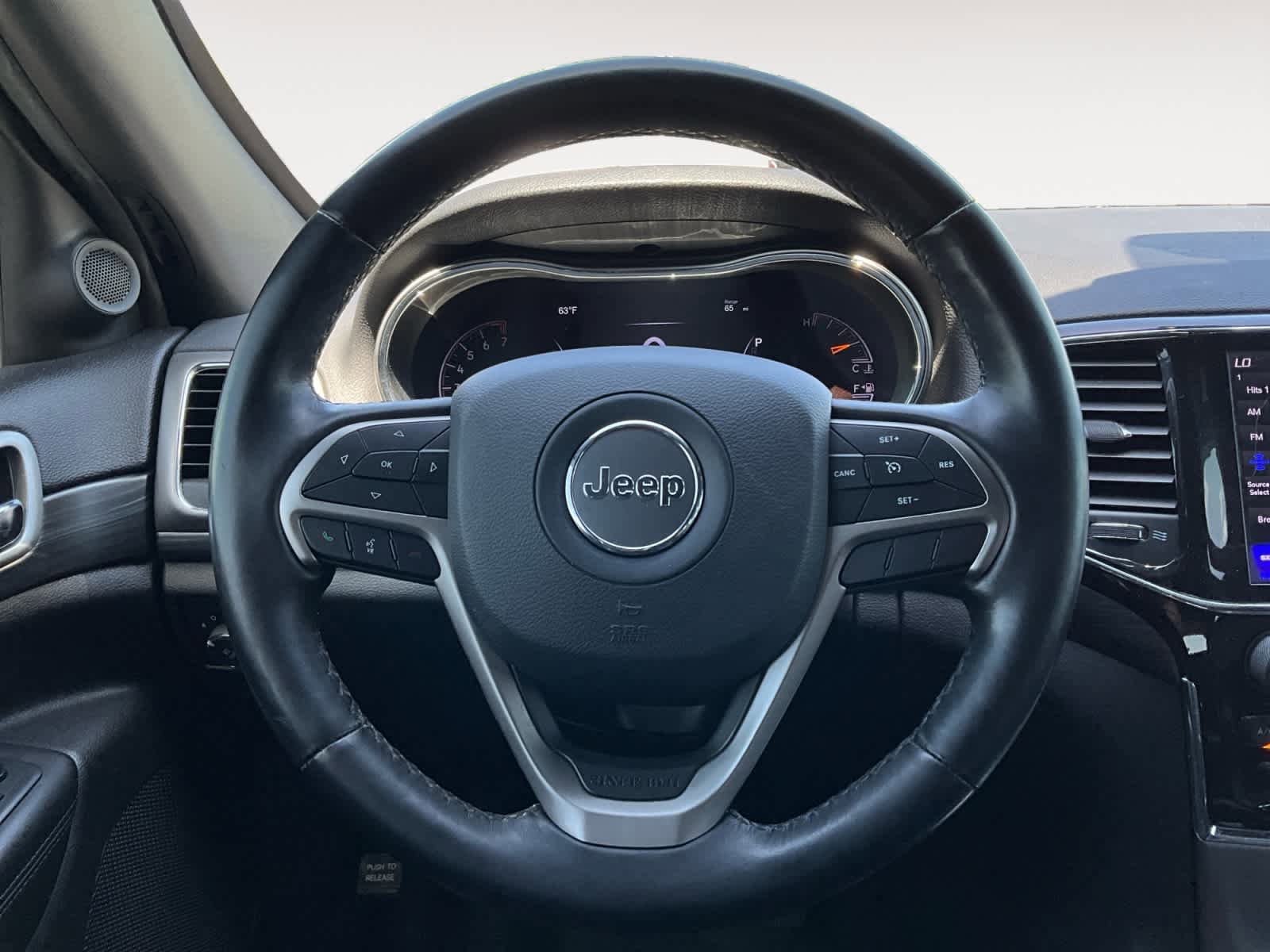 Used 2020 Jeep Grand Cherokee Altitude AWD/4WD image 14