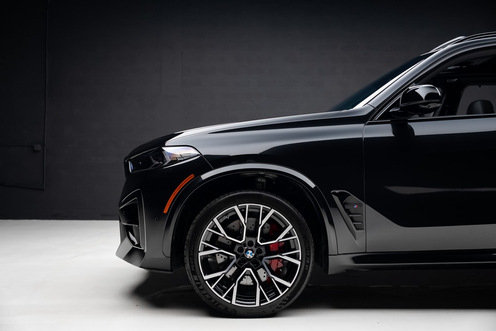 Used 2024 BMW X5 M Competition w/ Executive Package AWD/4WD image 19
