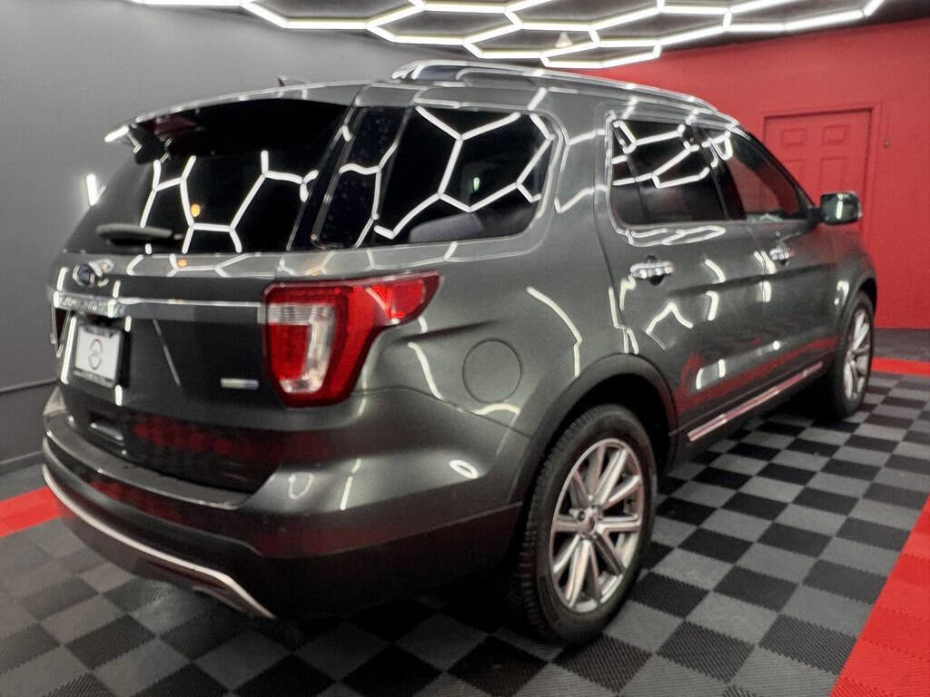 Used 2016 Ford Explorer Limited image 4