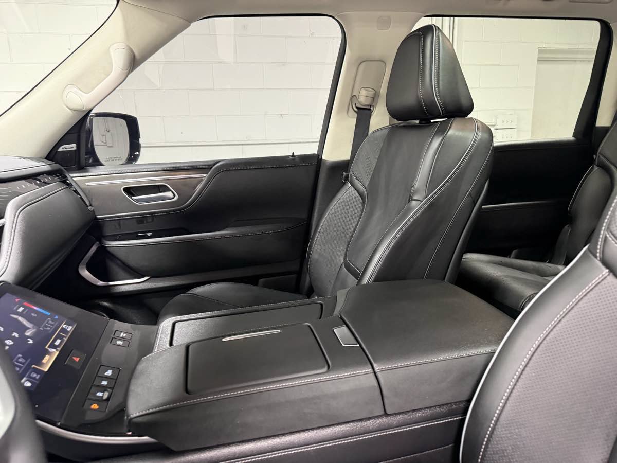 Used 2025 INFINITI QX80 Luxe AWD/4WD image 14