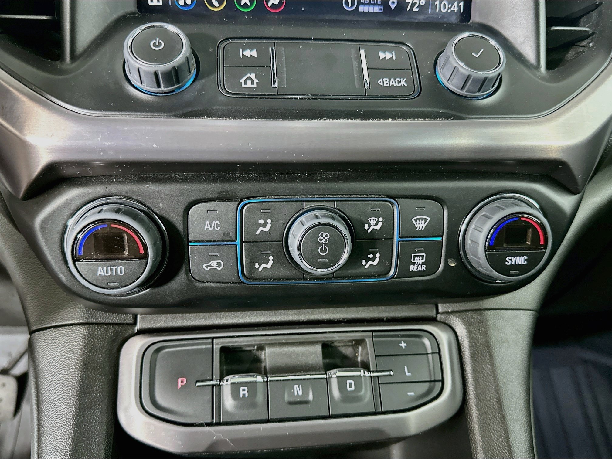 Used 2023 GMC Acadia AT4 w/ Technology Package AWD/4WD image 23