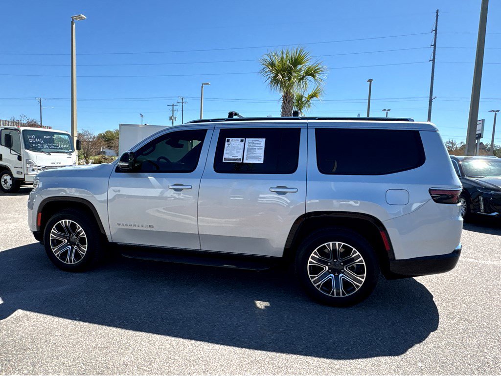 Used 2024 Jeep Wagoneer w/ Premium Group I image 30