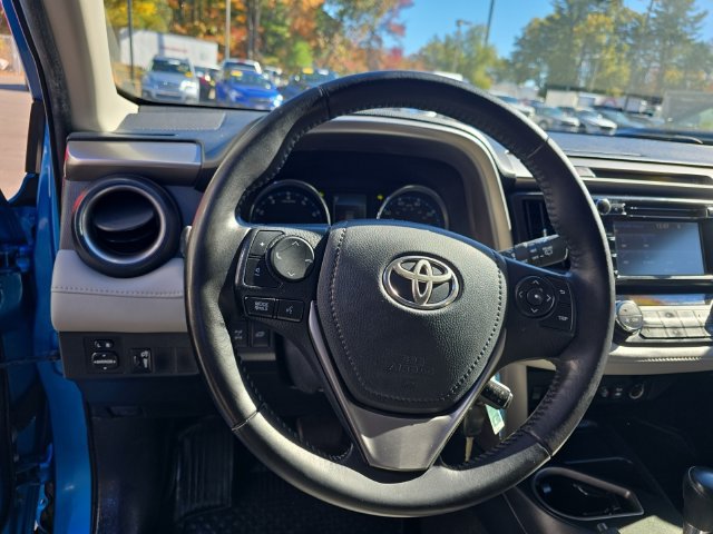 Used 2016 Toyota RAV4 XLE AWD/4WD image 9