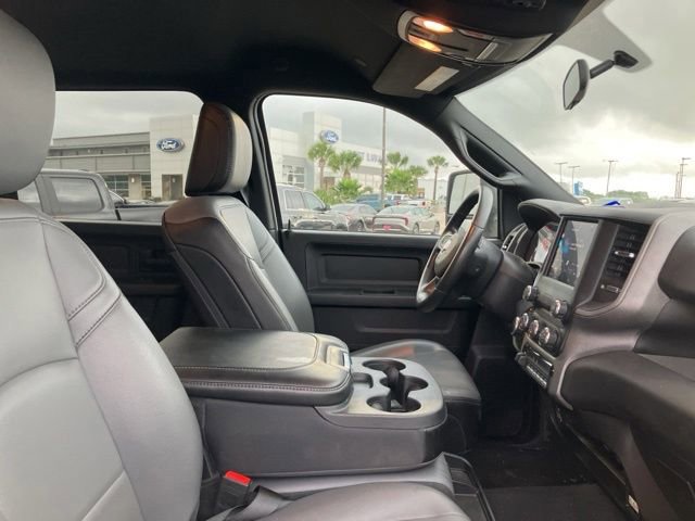 Used 2024 RAM 2500 Tradesman w/ Chrome Appearance Group AWD/4WD image 11