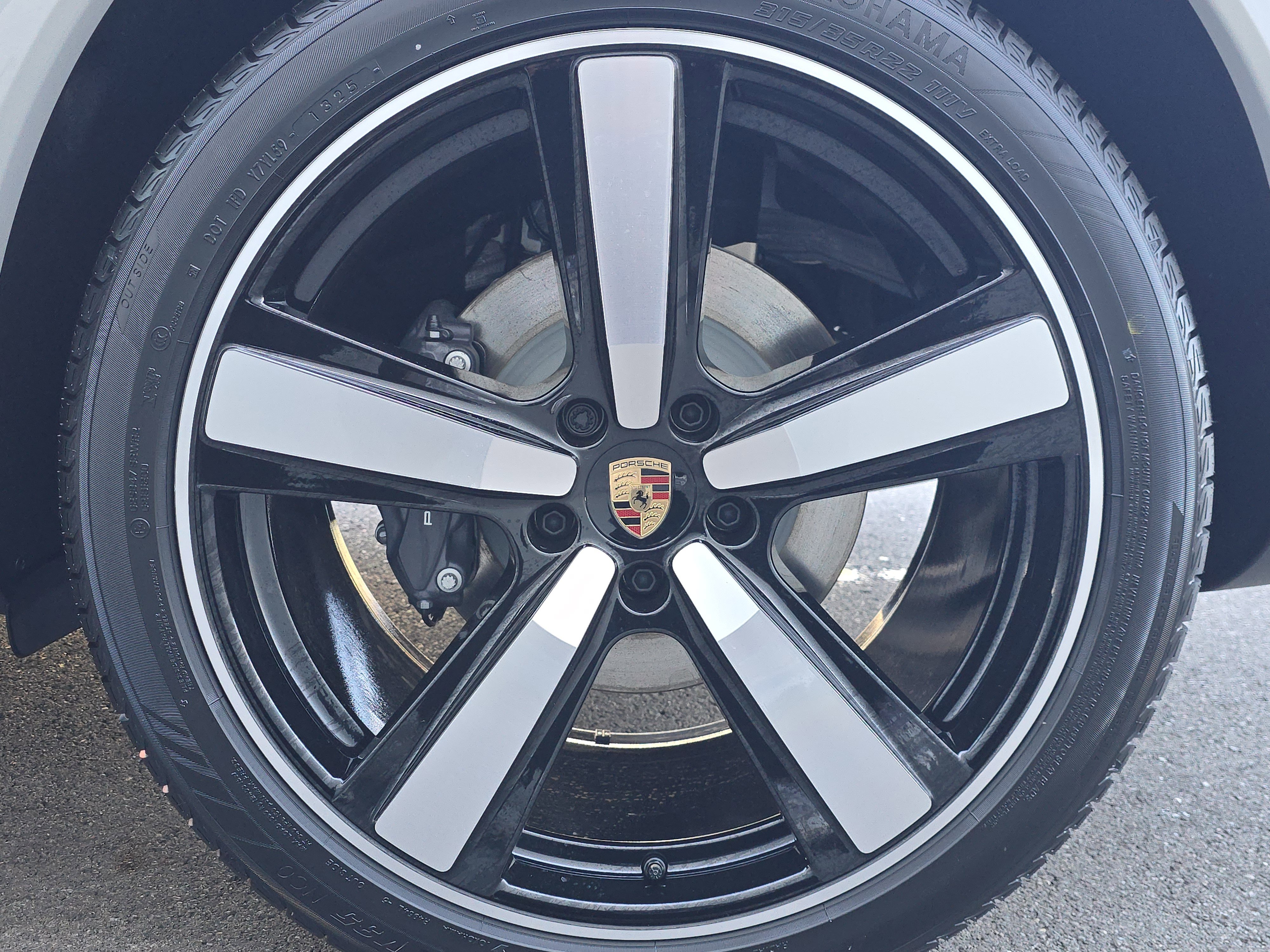 New 2026 Porsche Cayenne Coupe image 28