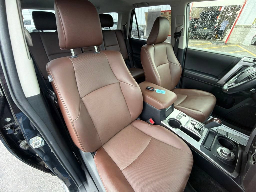 Used 2024 Toyota 4Runner Limited AWD/4WD image 53