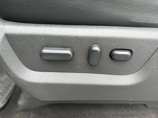 Used 2016 Ford F250 Lariat w/ Lariat Ultimate Package AWD/4WD image 13