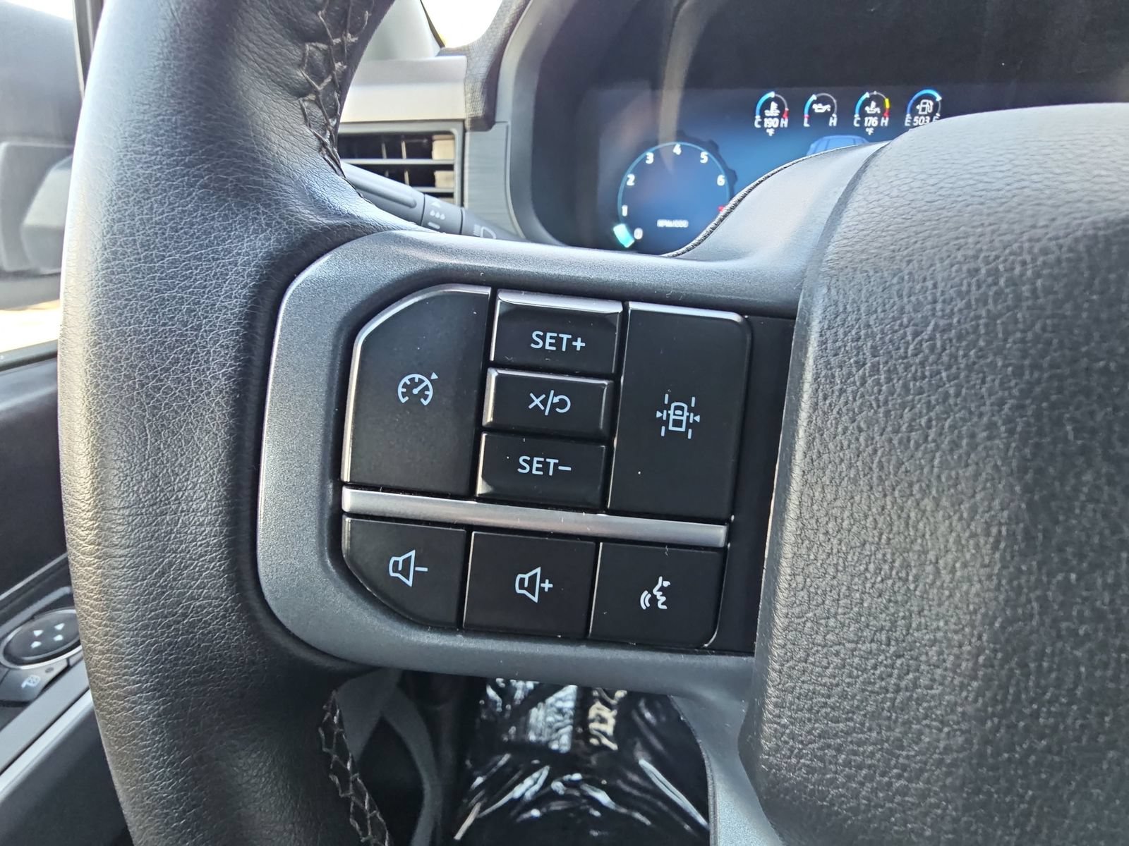 Used 2025 Ford F150 XLT w/ Equipment Group 301A Standard RWD image 18