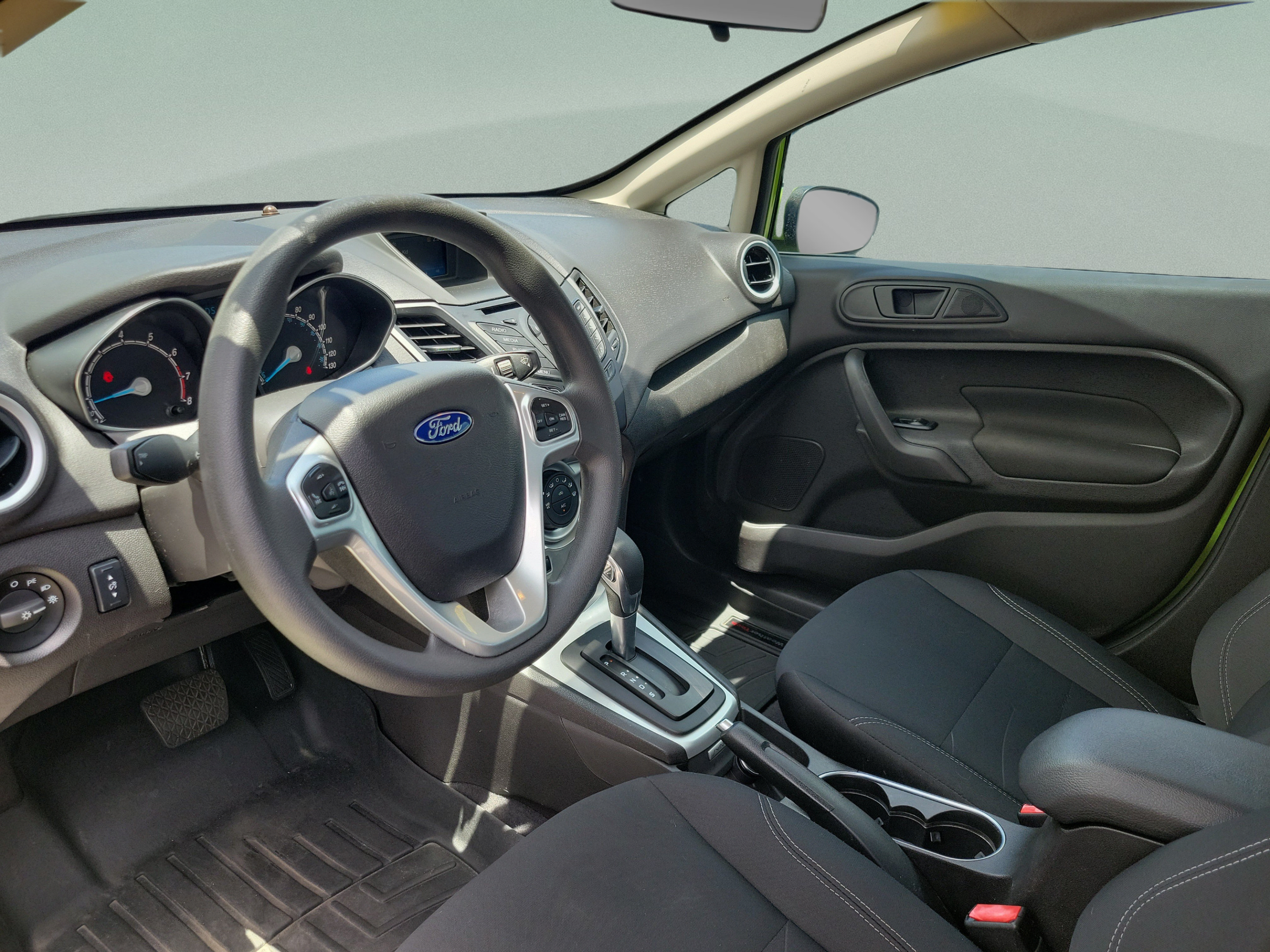 Used 2019 Ford Fiesta SE FWD image 16
