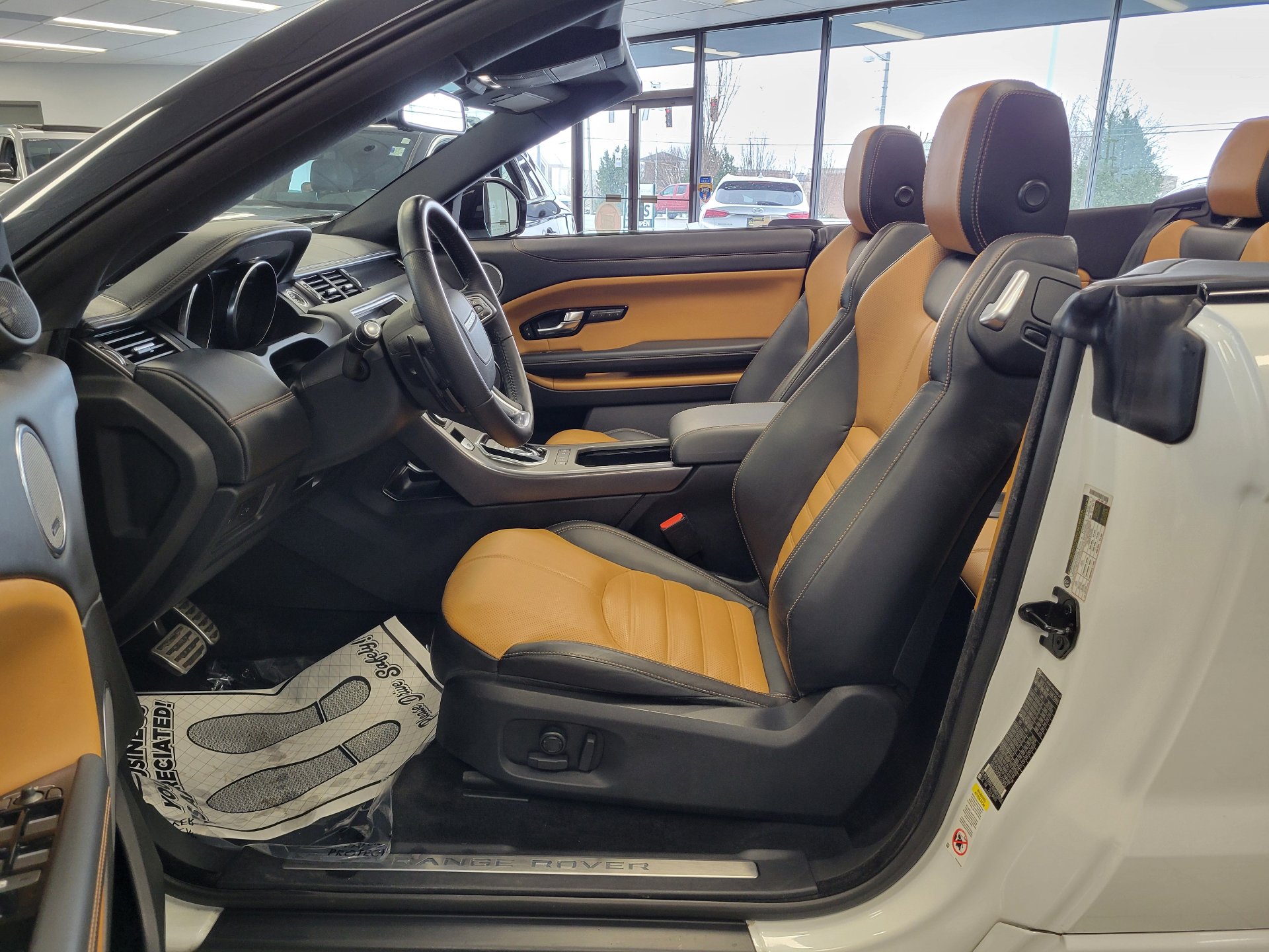 Used 2019 Land Rover Range Rover Evoque HSE Dynamic image 13