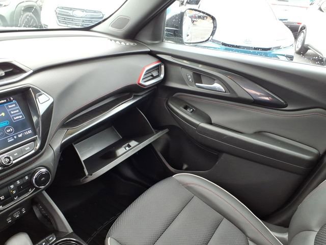 Used 2023 Chevrolet TrailBlazer RS w/ Sun and Liftgate Package image 25