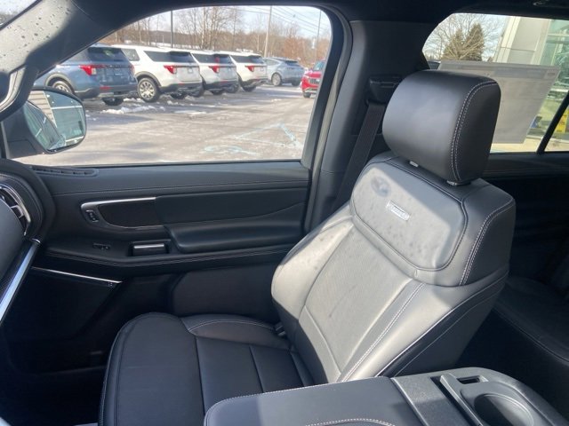 New 2025 Ford Expedition Platinum w/ Stealth Performance Package image 27